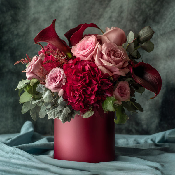 「粉緋凝華」— 玫瑰與繡球的春日蜜語​